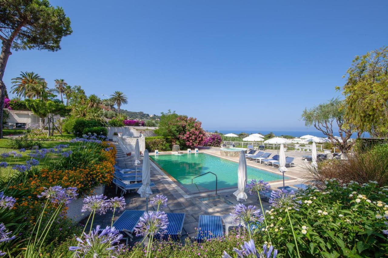 Paradiso Terme & Con 5 Piscine Termali Hotel